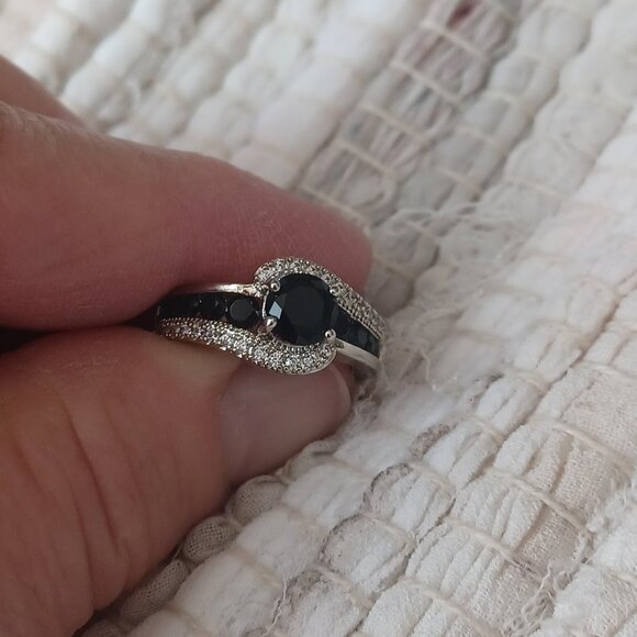 NEW Sizes 6, 7, 8, 10 , Elegant Black, Sapphire Ring - Picture 1 of 2